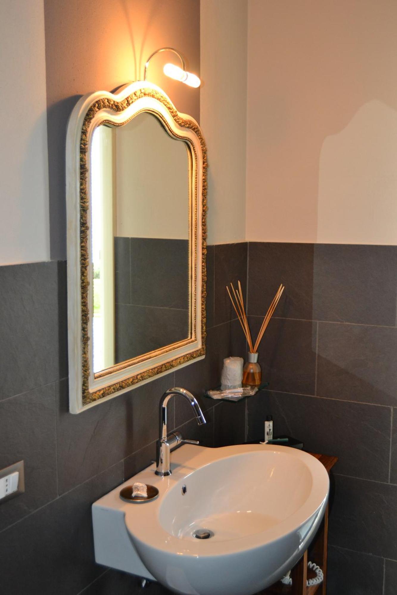 Relais Borgo Del Gallo Acqui Terme Phòng bức ảnh